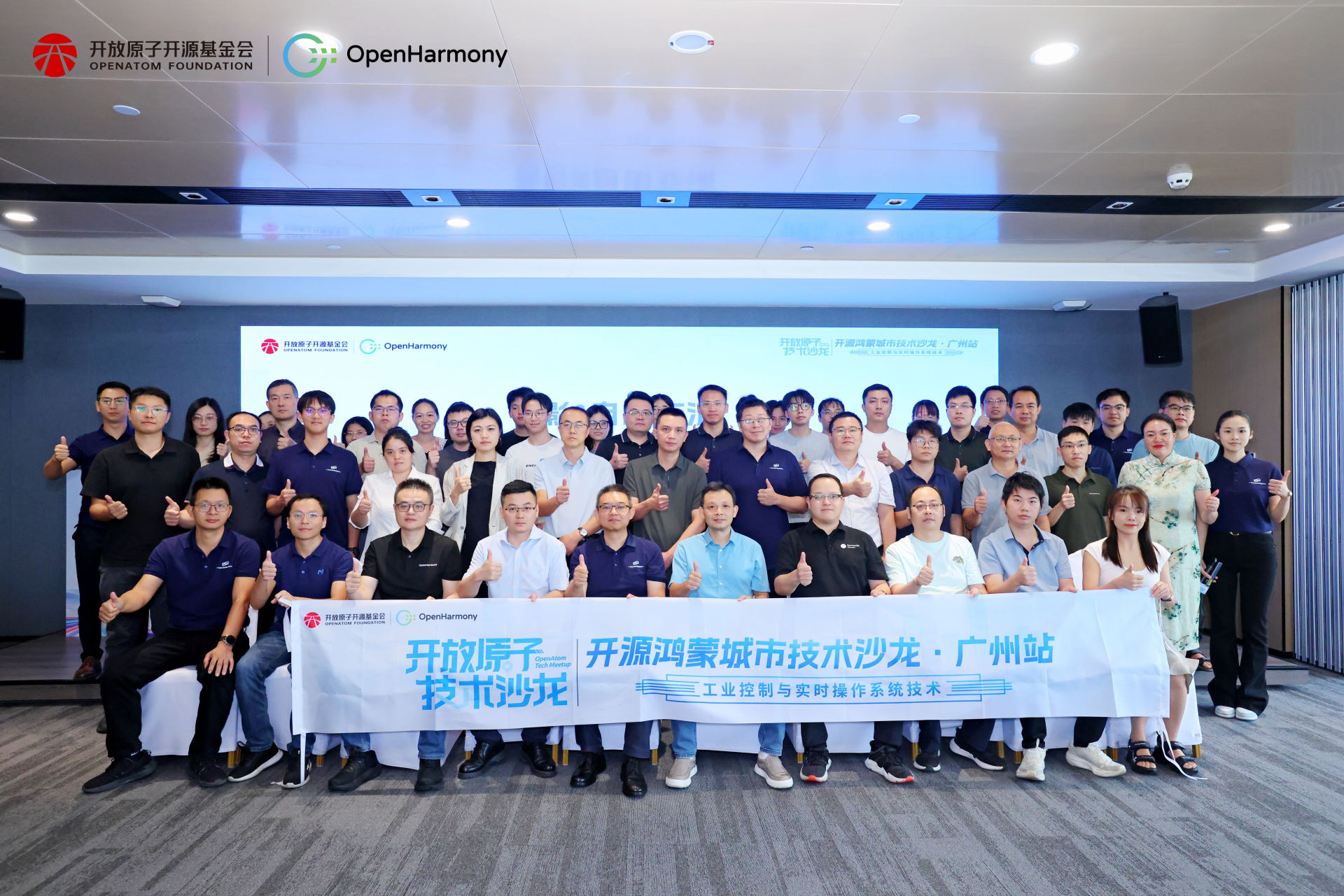 AIV2cfb8132cb6a19e28.jpg AIV2cfb8132cb6a19e28.jpg